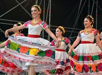 Los trajes típicos femeninos de México. Jalisco